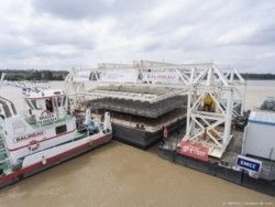 Prise en charge du gabion par le portique.