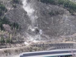 Chute de blocs au-dessusde la galerie SNCF.